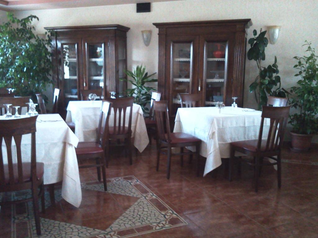 Azzano Decimo Albergo Al Portico מראה חיצוני תמונה